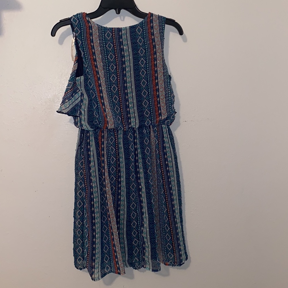 Dress - Picture 3 of 4